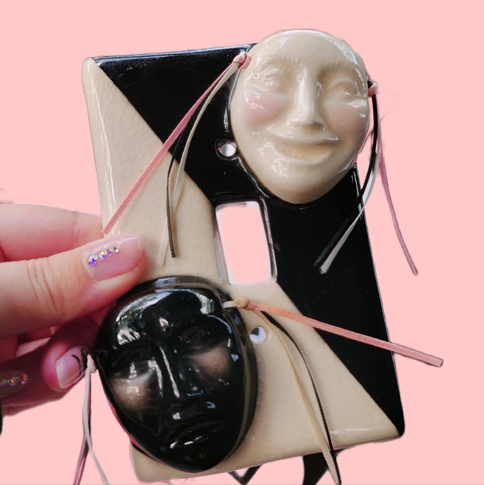 🎭 Vintage Ronnie's Ceramic Comedy Tragedy Lightswitch Cover